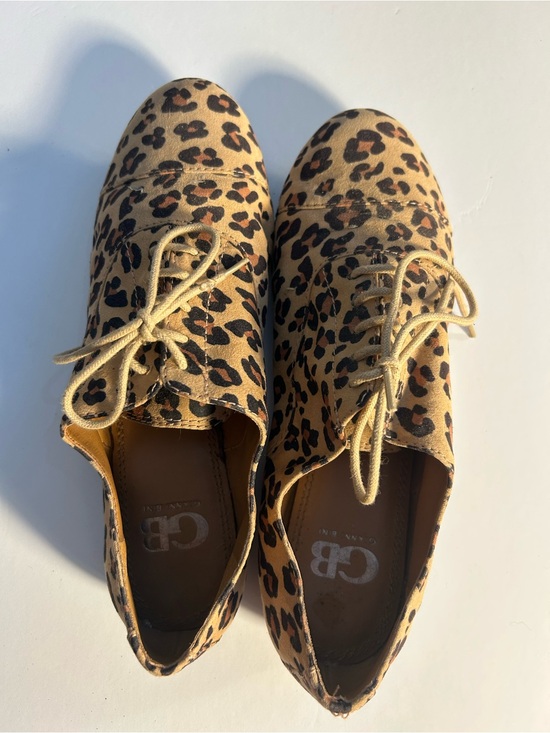 Gianni Bini Shoes - Gianni Bini Leopard-Print Lace-Up Flats in Tan and Black